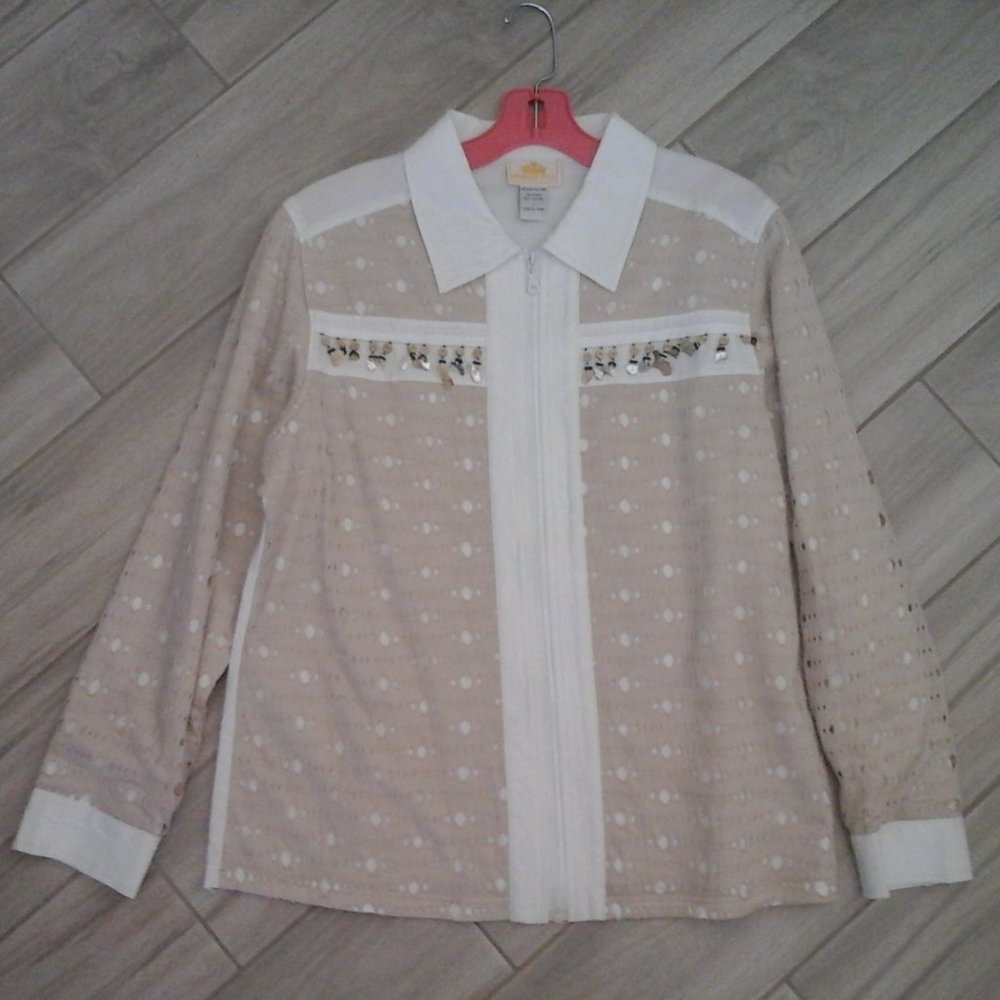 Morgan Cole White/Beige Embellished Zip Front Jacket.    Size L (22)